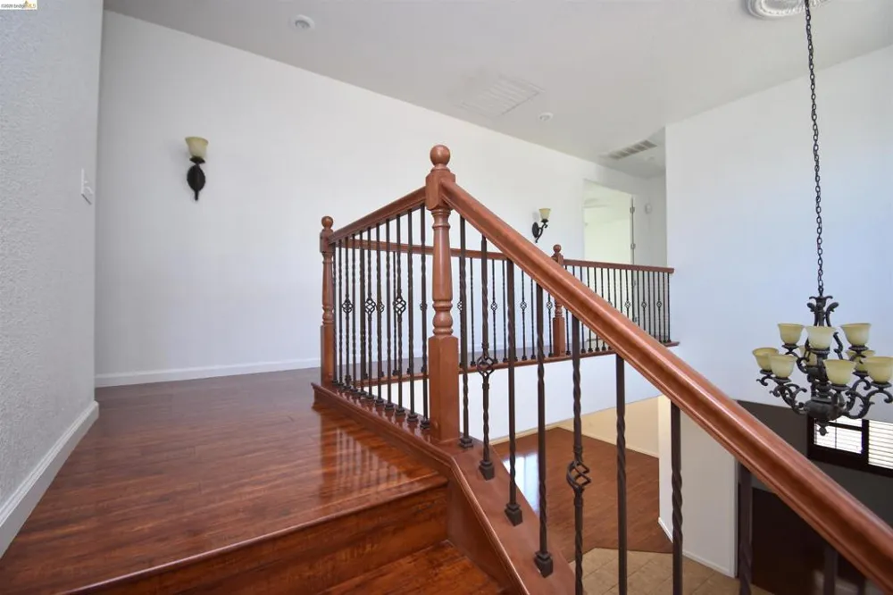 5548 Cortina Ln Stockton, CA 95219