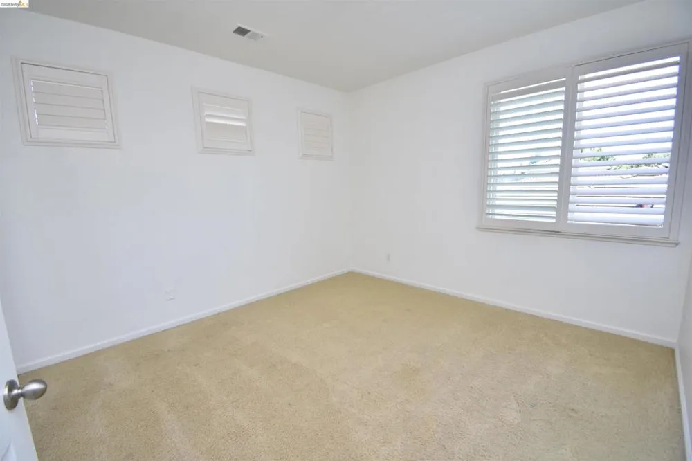 5548 Cortina Ln Stockton, CA 95219