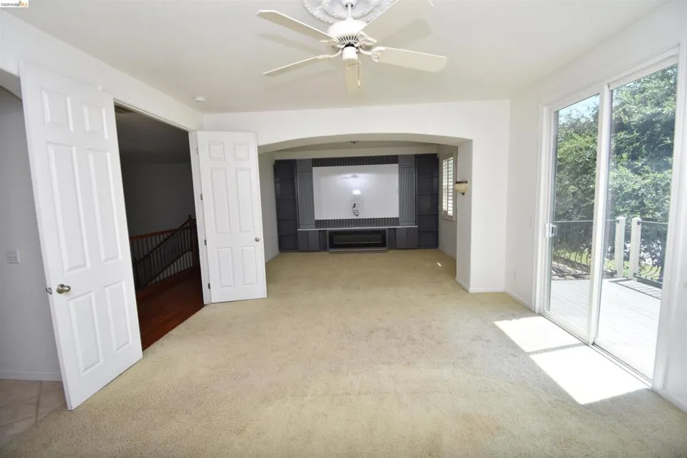 5548 Cortina Ln Stockton, CA 95219