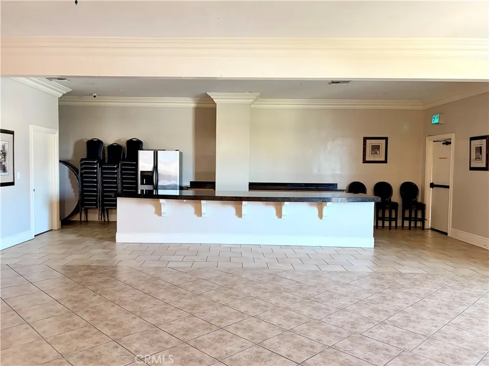 20146 Cohasset Street #5 Winnetka, CA 91306