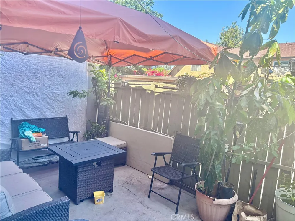 20146 Cohasset Street #5 Winnetka, CA 91306