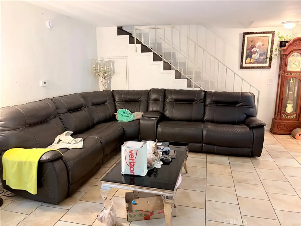 20146 Cohasset Street #5 Winnetka, CA 91306