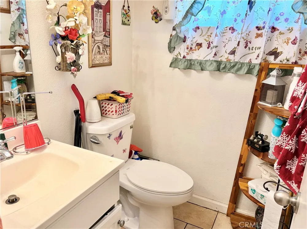 20146 Cohasset Street #5 Winnetka, CA 91306