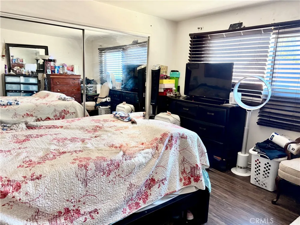 20146 Cohasset Street #5 Winnetka, CA 91306