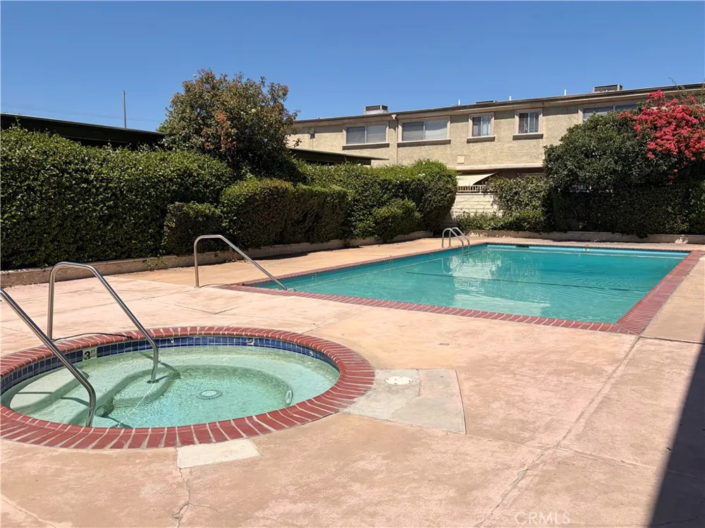 20146 Cohasset Street #5 Winnetka, CA 91306