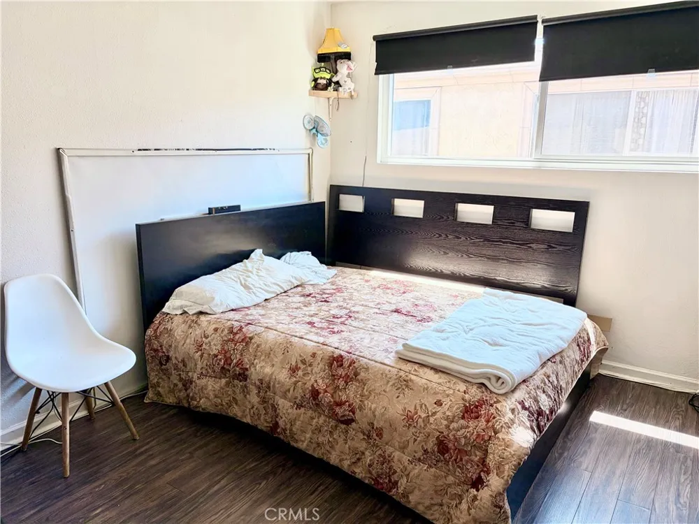 20146 Cohasset Street #5 Winnetka, CA 91306