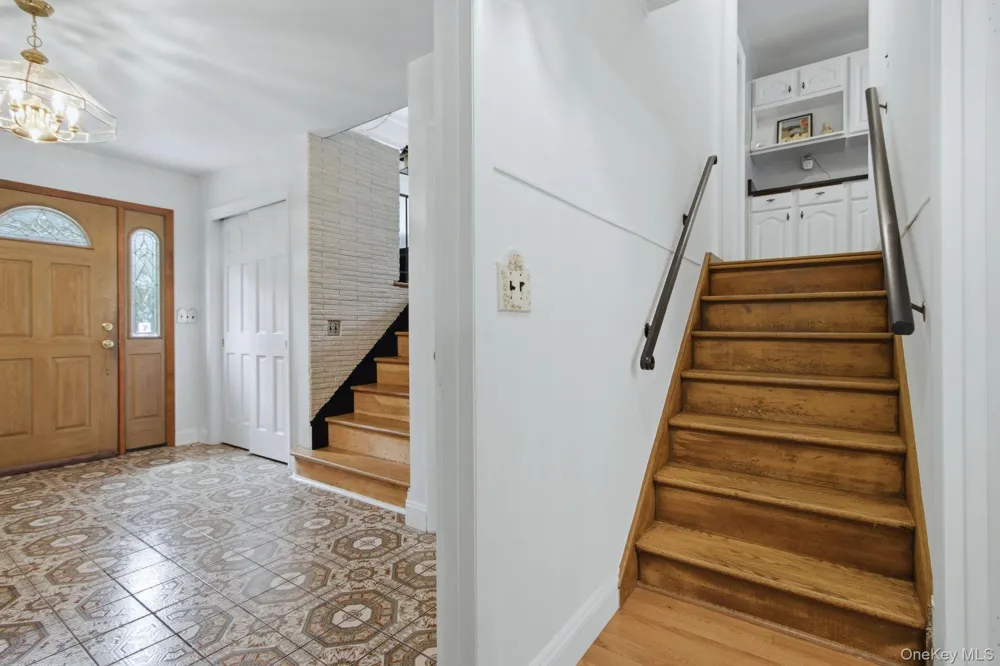 2289 Sultana Drive Yorktown Heights, NY 10598