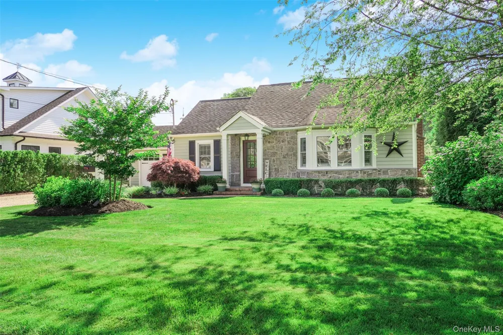 7 Country Club Road Bellport Village, NY 11713