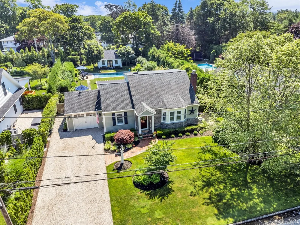 7 Country Club Road Bellport Village, NY 11713