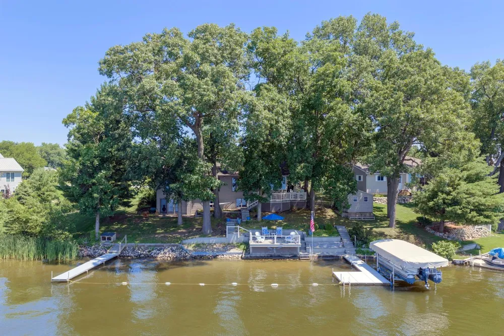 61763 Crestlane Drive Sturgis, MI 49091