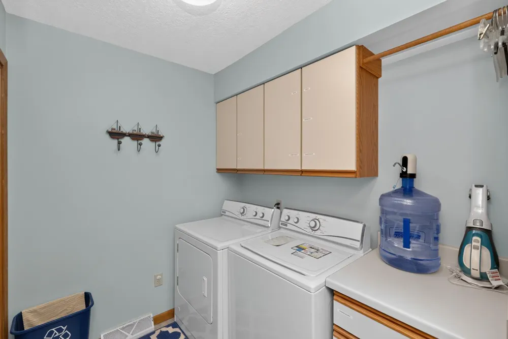 61763 Crestlane Drive Sturgis, MI 49091