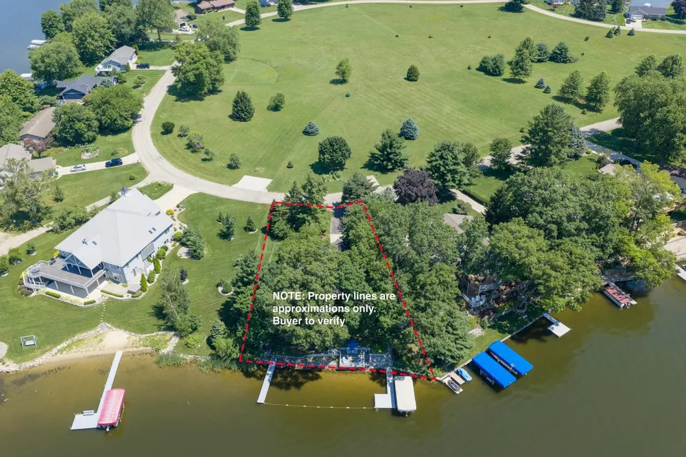 61763 Crestlane Drive Sturgis, MI 49091