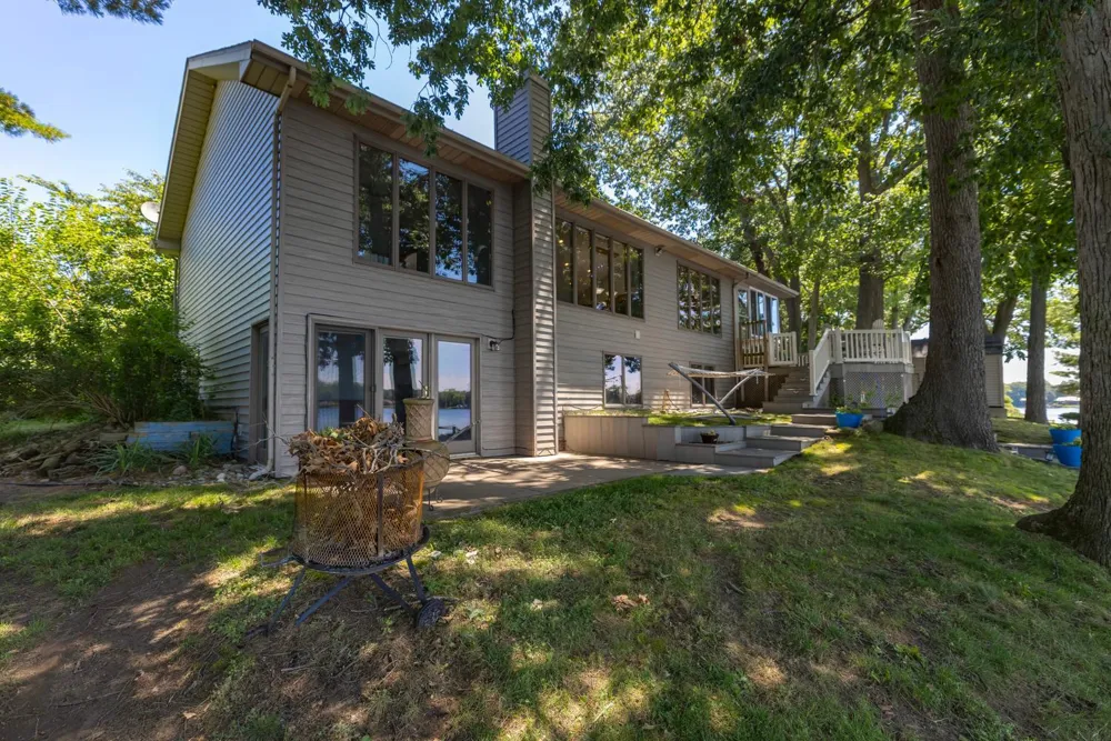 61763 Crestlane Drive Sturgis, MI 49091