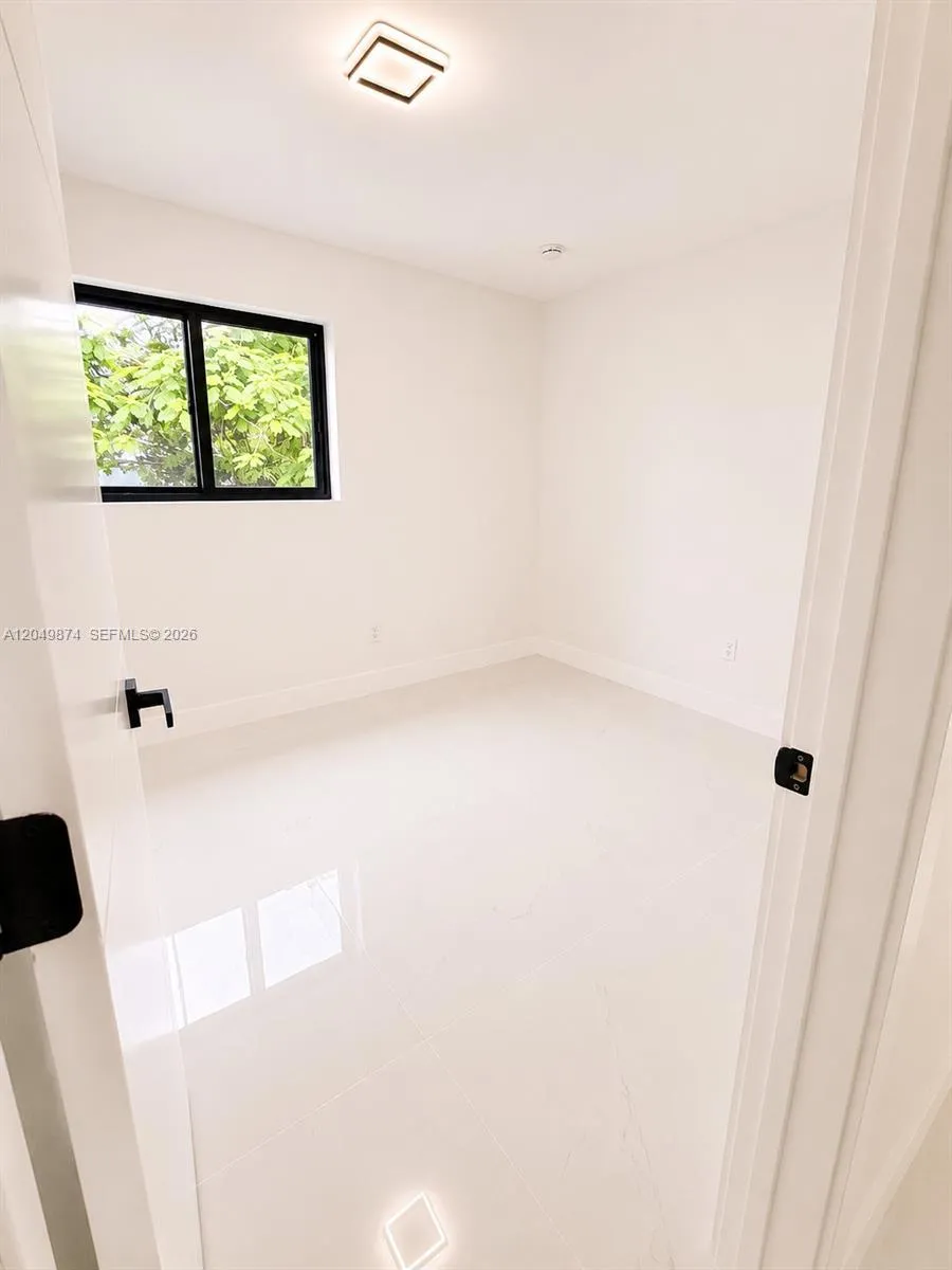 11820 SW 223rd St Miami, FL 33170