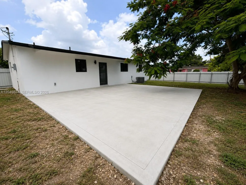 11820 SW 223rd St Miami, FL 33170