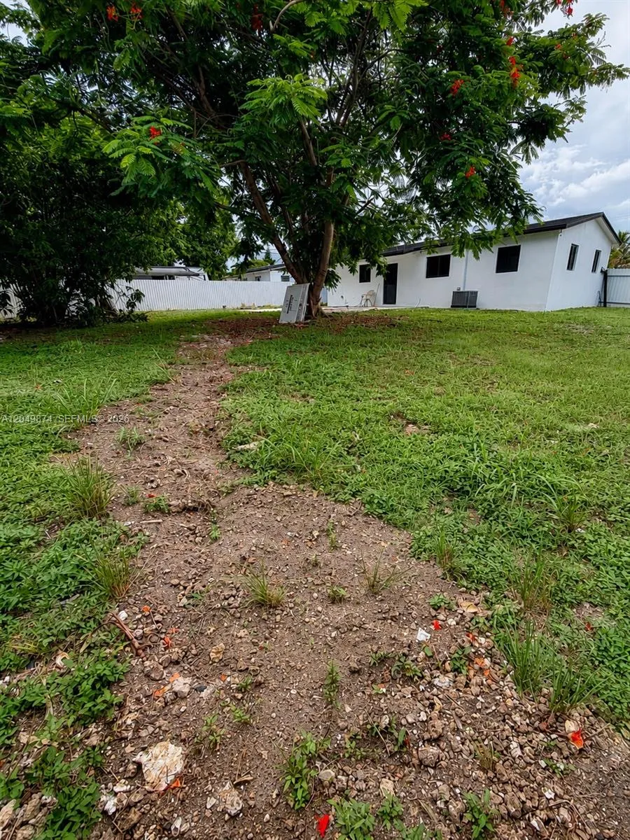 11820 SW 223rd St Miami, FL 33170