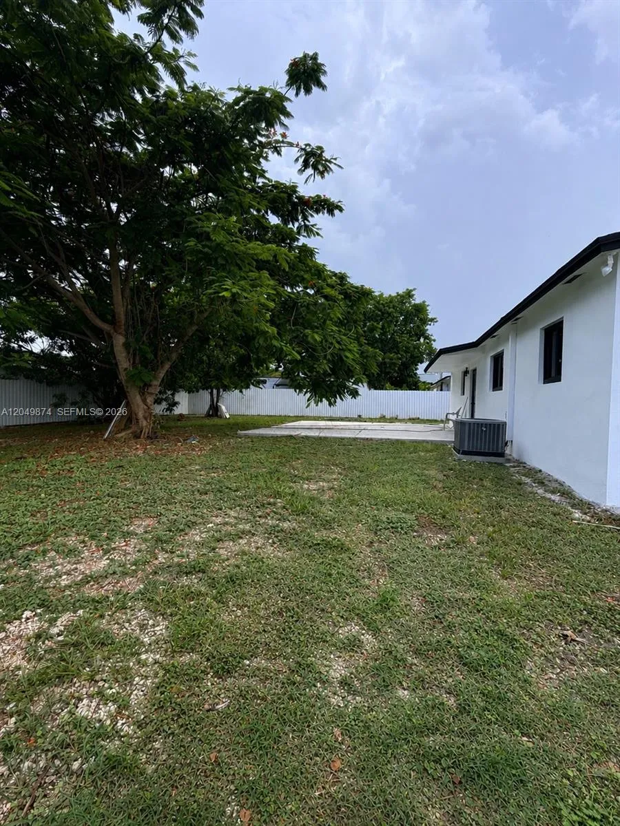 11820 SW 223rd St Miami, FL 33170