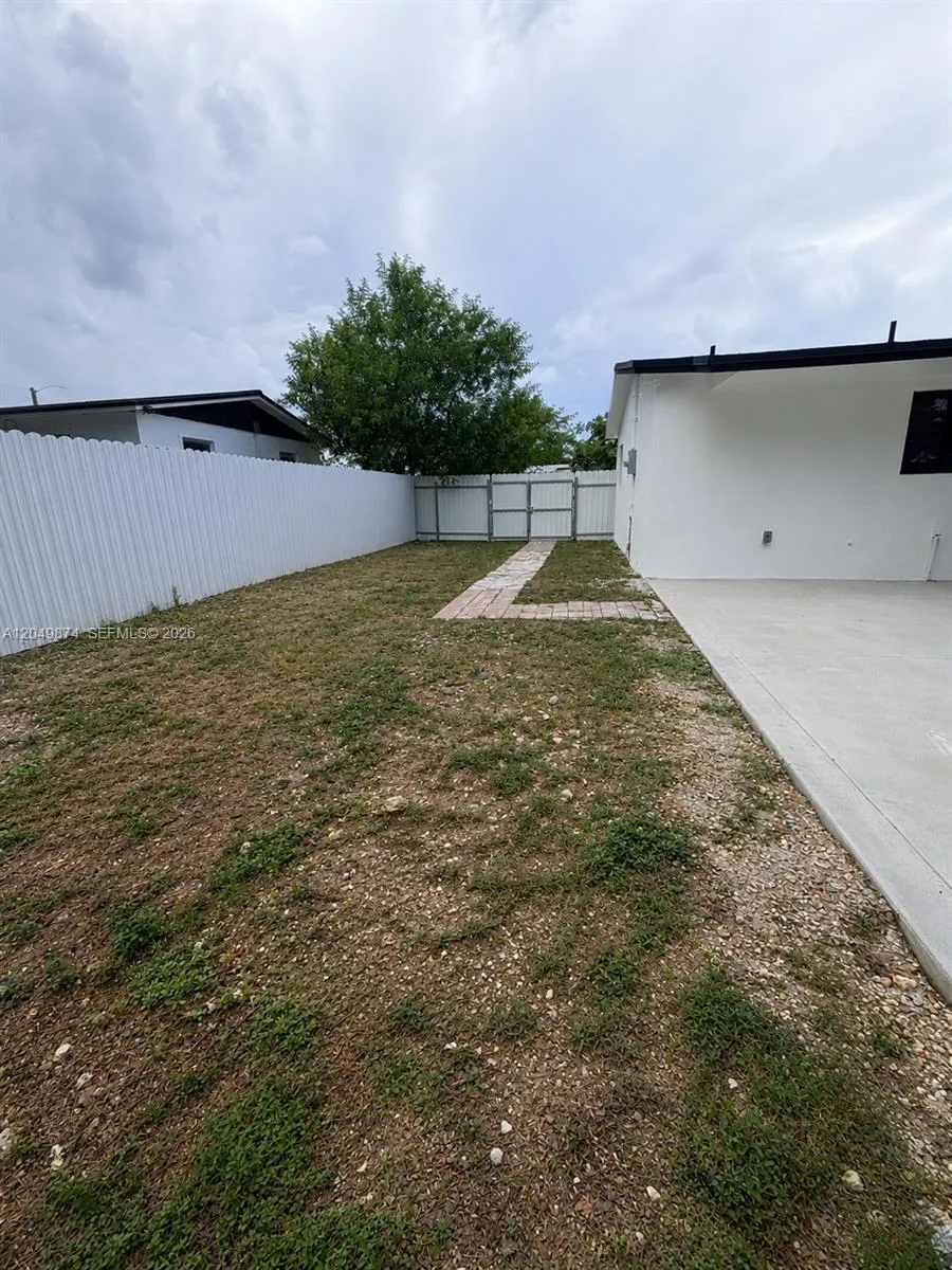 11820 SW 223rd St Miami, FL 33170