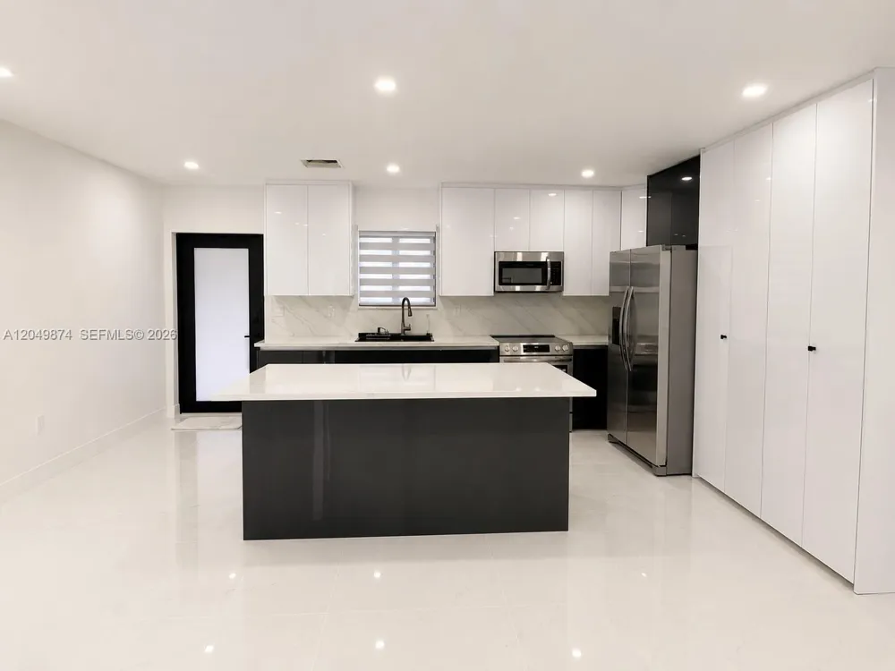 11820 SW 223rd St Miami, FL 33170