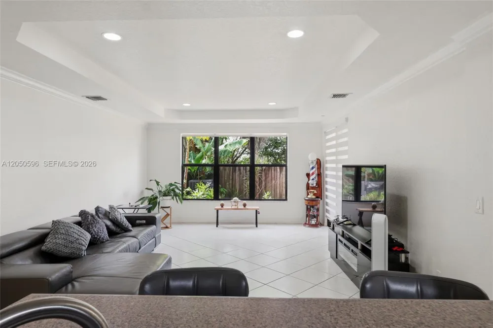 8932 SW 228th Ln Cutler Bay, FL 33190