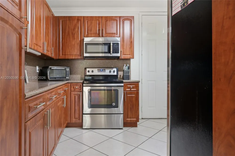 8932 SW 228th Ln Cutler Bay, FL 33190