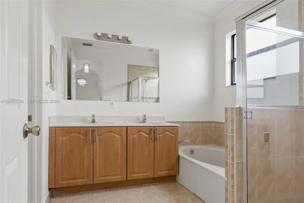8932 SW 228th Ln Cutler Bay, FL 33190
