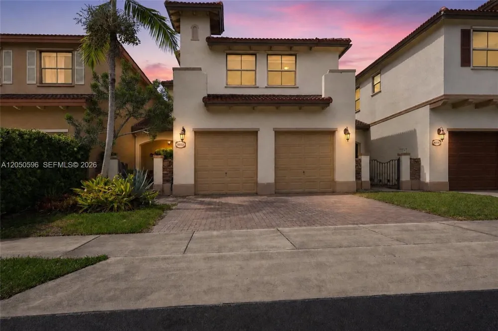 8932 SW 228th Ln Cutler Bay, FL 33190