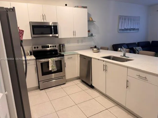 14852 SW 183rd Ter Miami, FL 33187