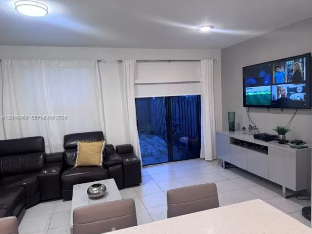 14852 SW 183rd Ter Miami, FL 33187