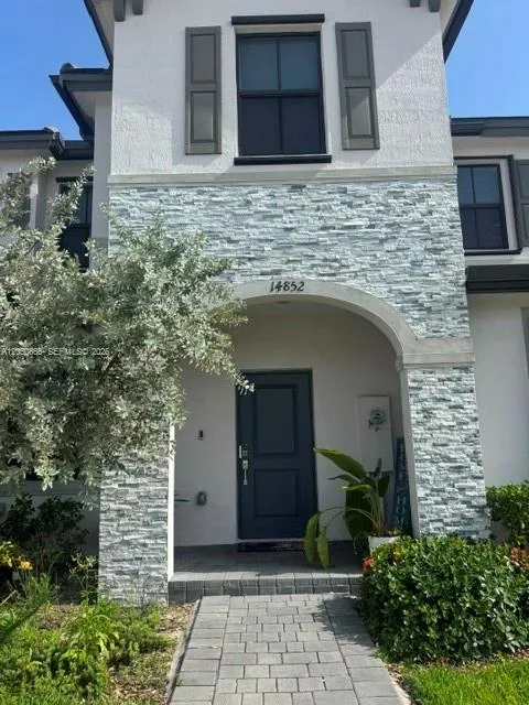 14852 SW 183rd Ter Miami, FL 33187