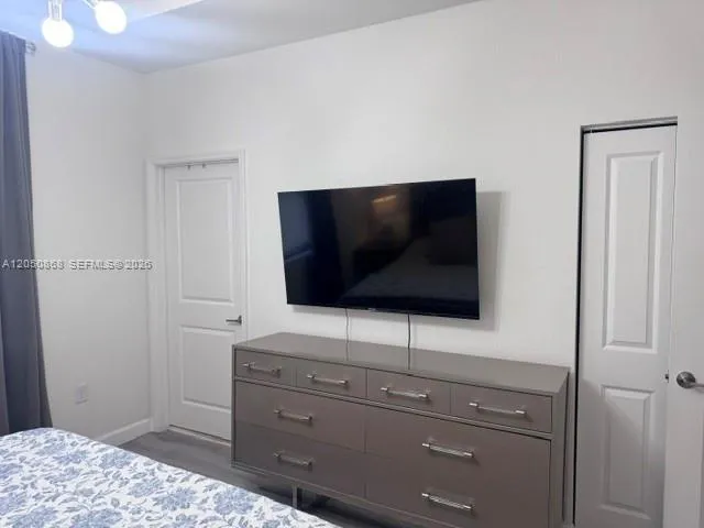 14852 SW 183rd Ter Miami, FL 33187
