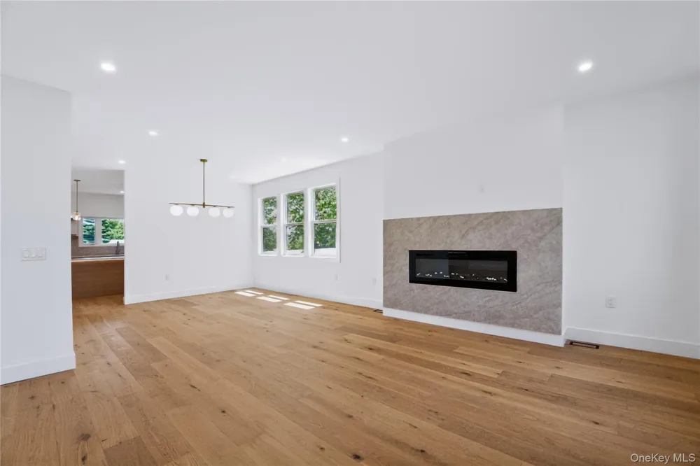 45 Glade Lane Levittown, NY 11756