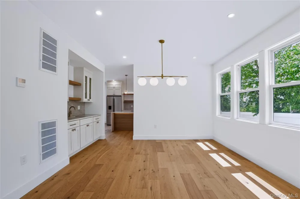 45 Glade Lane Levittown, NY 11756