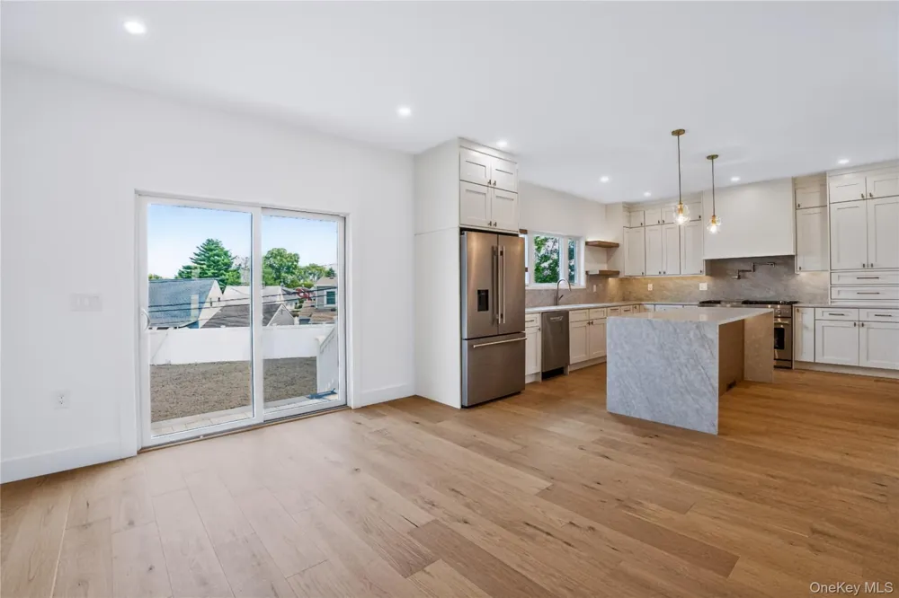 45 Glade Lane Levittown, NY 11756