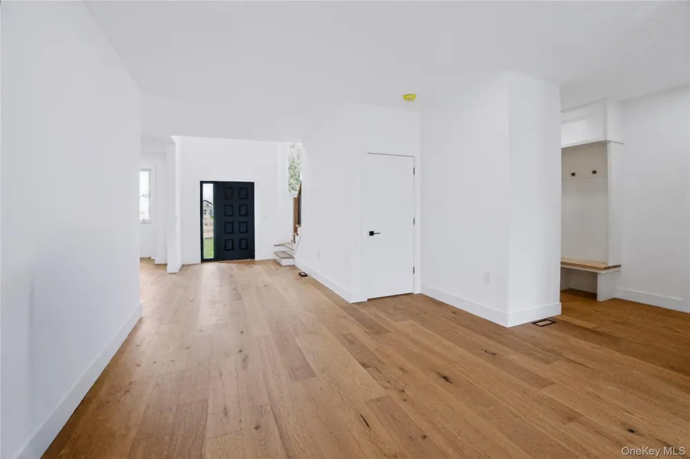 45 Glade Lane Levittown, NY 11756