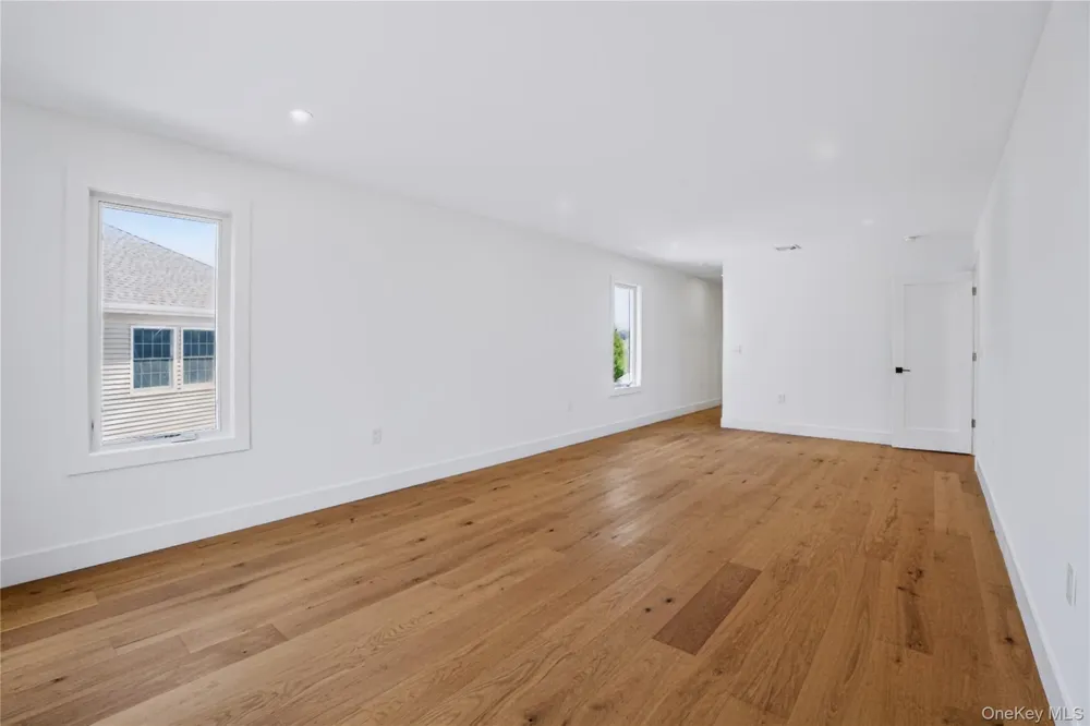 45 Glade Lane Levittown, NY 11756