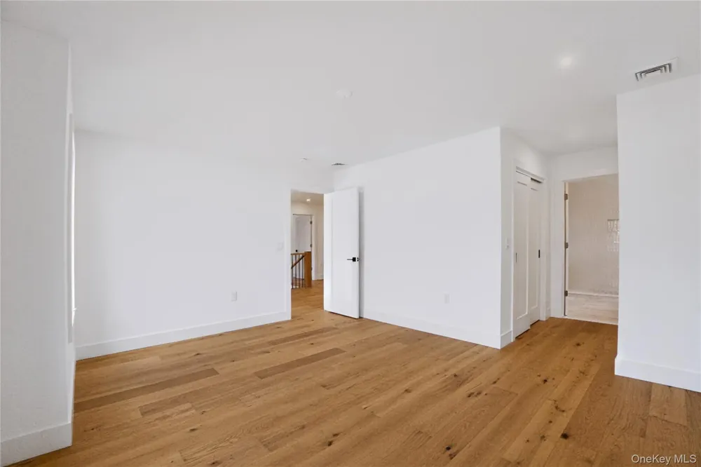 45 Glade Lane Levittown, NY 11756