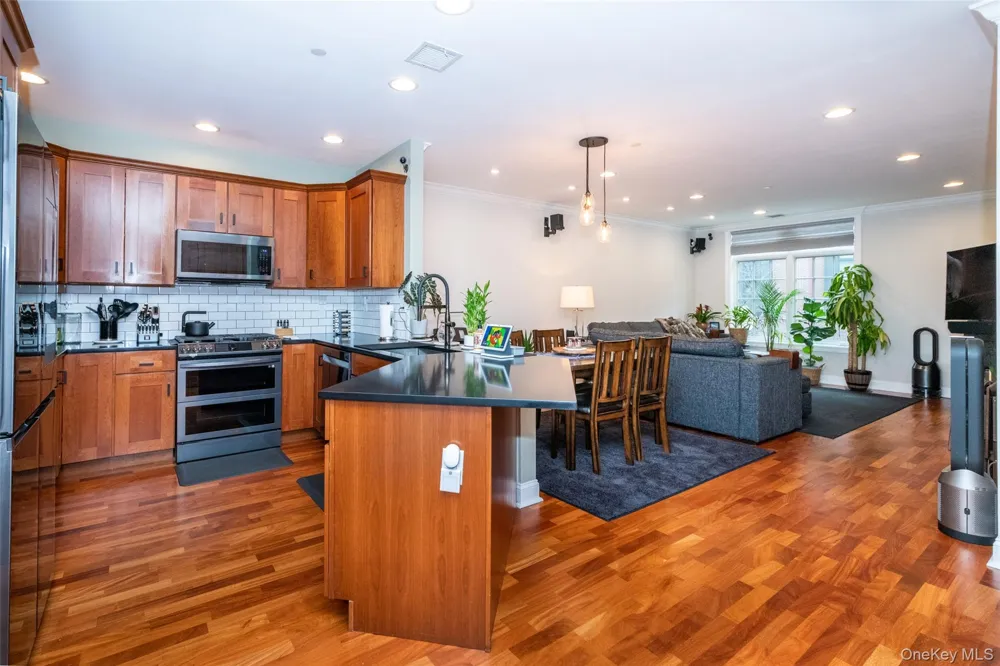 55 1st Street #108 Pelham, NY 10803