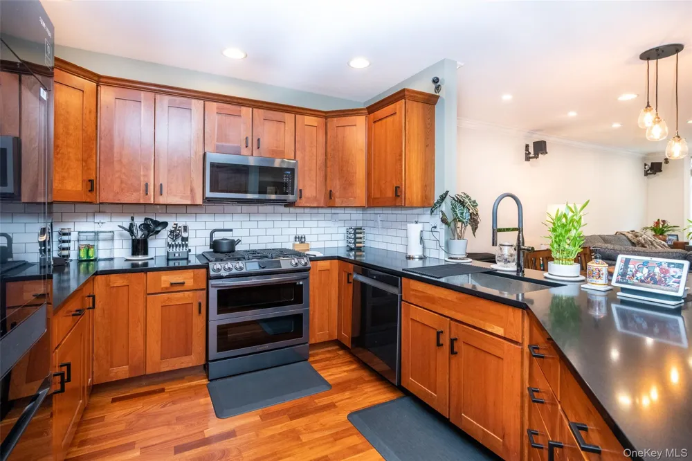 55 1st Street #108 Pelham, NY 10803