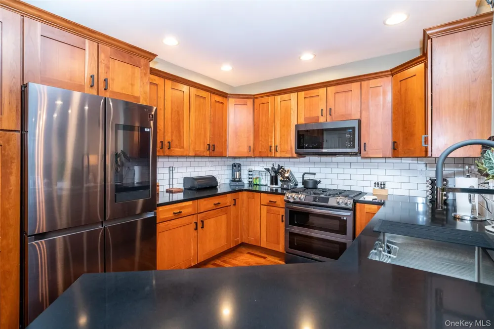 55 1st Street #108 Pelham, NY 10803