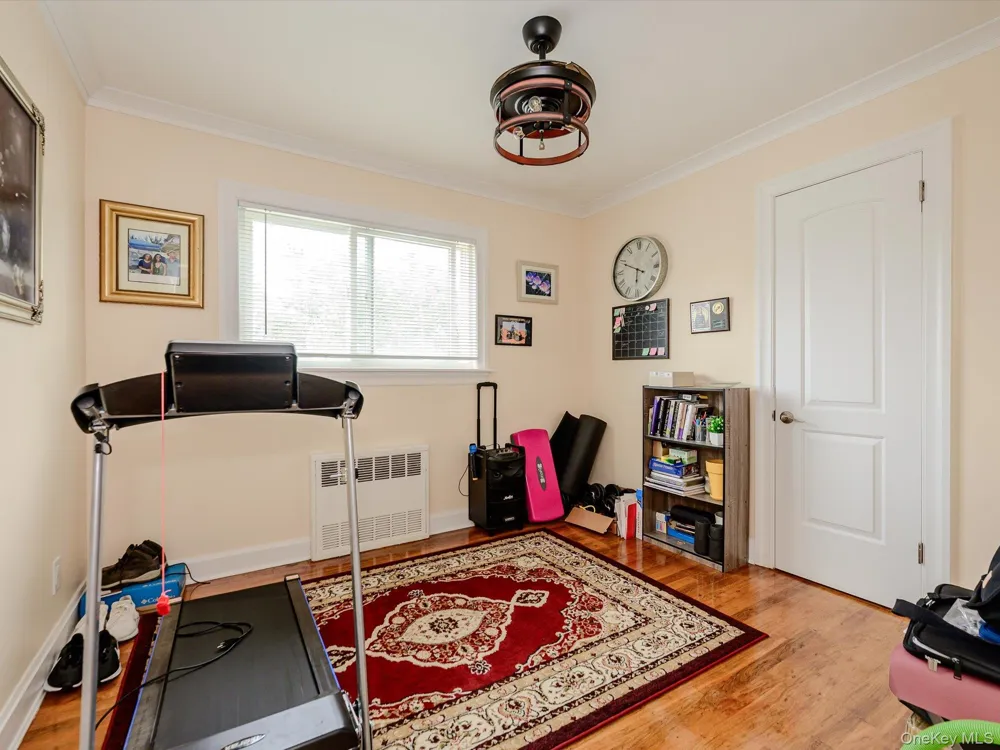 2182 Baylis Avenue Elmont, NY 11003