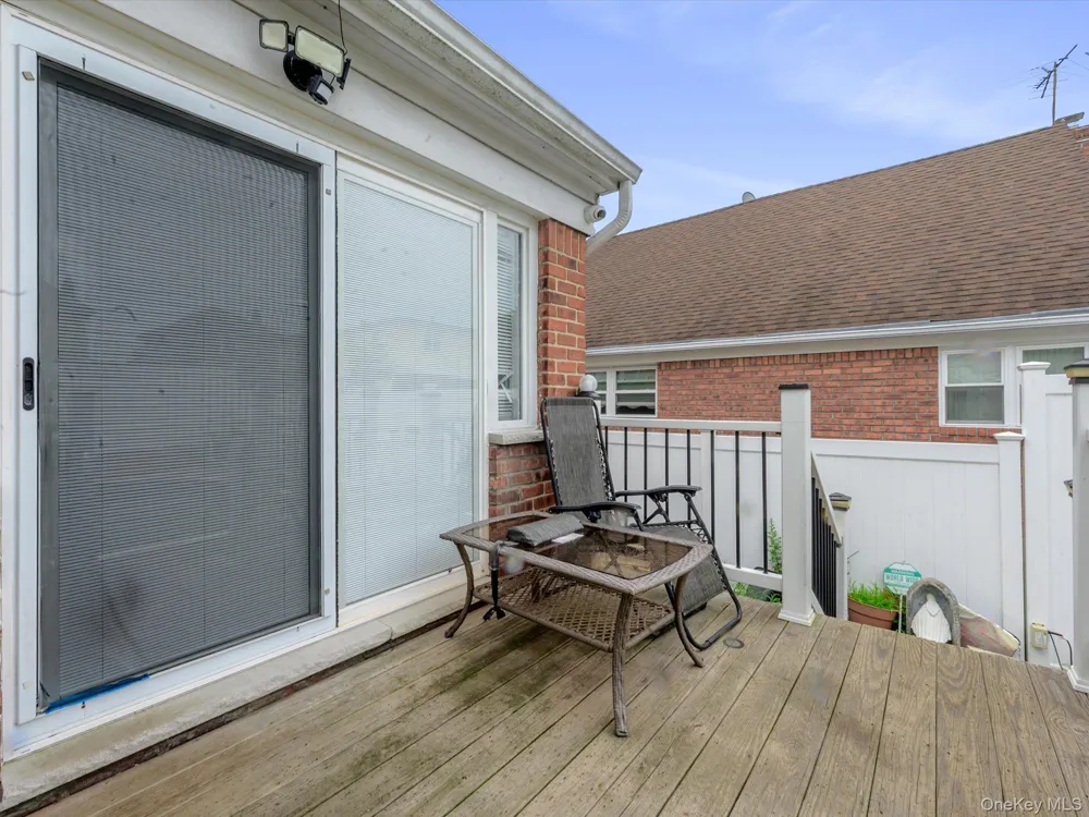 2182 Baylis Avenue Elmont, NY 11003