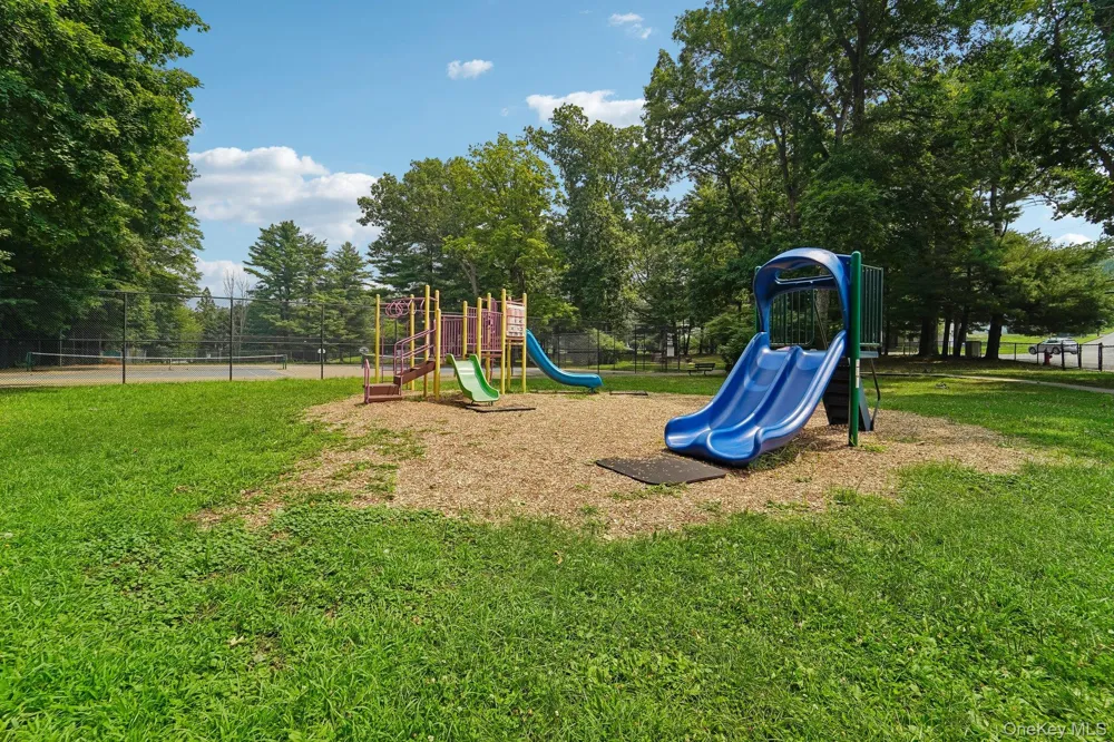74 Bon Aire Circle #Q12 Suffern, NY 10901