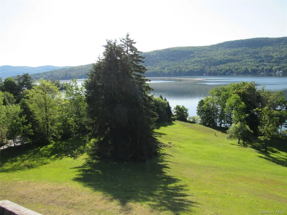 2978 Lakeshore Drive Lake George, NY 12845