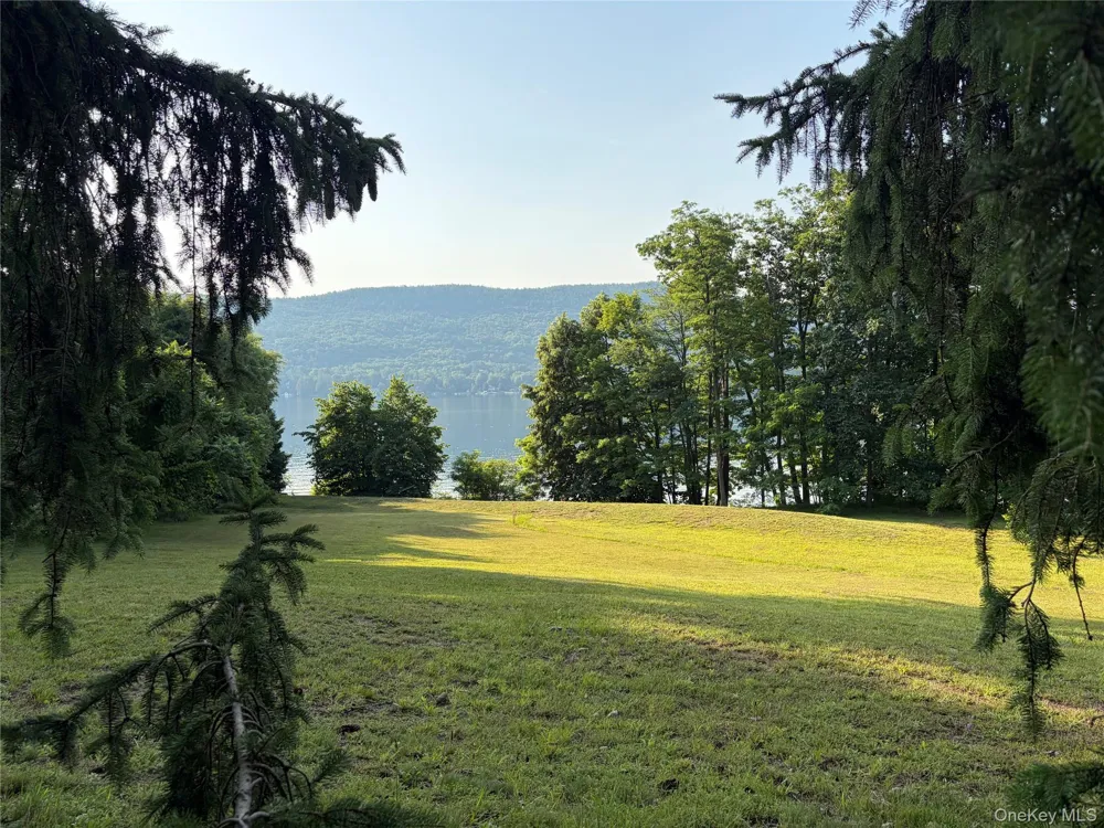2978 Lakeshore Drive Lake George, NY 12845
