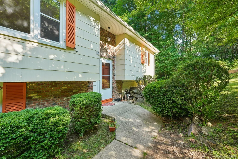 37 Nursery Road Tuxedo Park, NY 10987