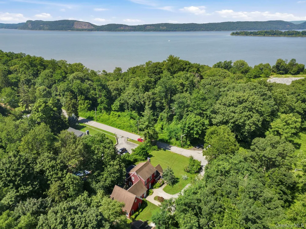 44 Beach Road Ossining, NY 10562
