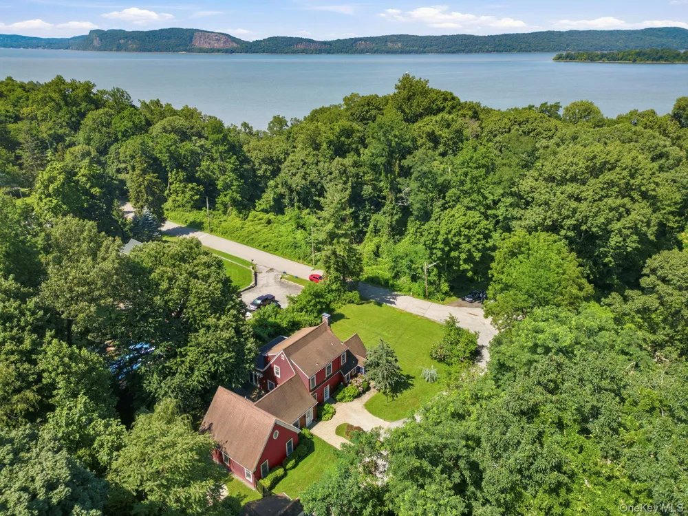 44 Beach Road Ossining, NY 10562