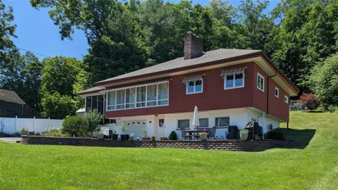 28 Maple Avenue