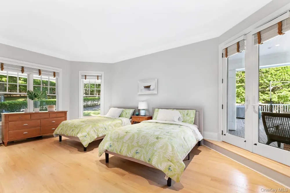 1477 Deerfield Road Water Mill, NY 11976